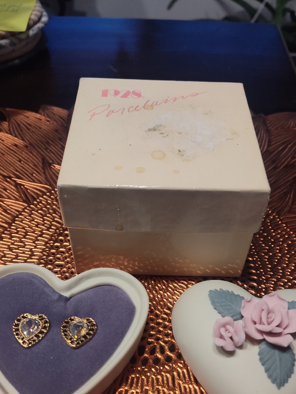 Porcelains Decorative Trinket Box with Heart  Jewelry Dishes - Cream & Pink.